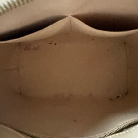 Louis Vuitton Beige Monogram Vernis Lockit PM Bag - Picture 9 of 12